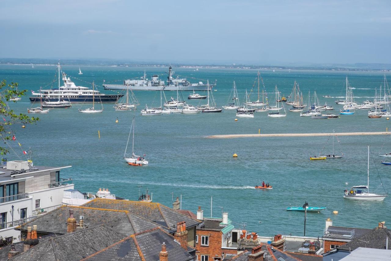 Cliffhanger 18 Castle Road Cowes  Exteriör bild
